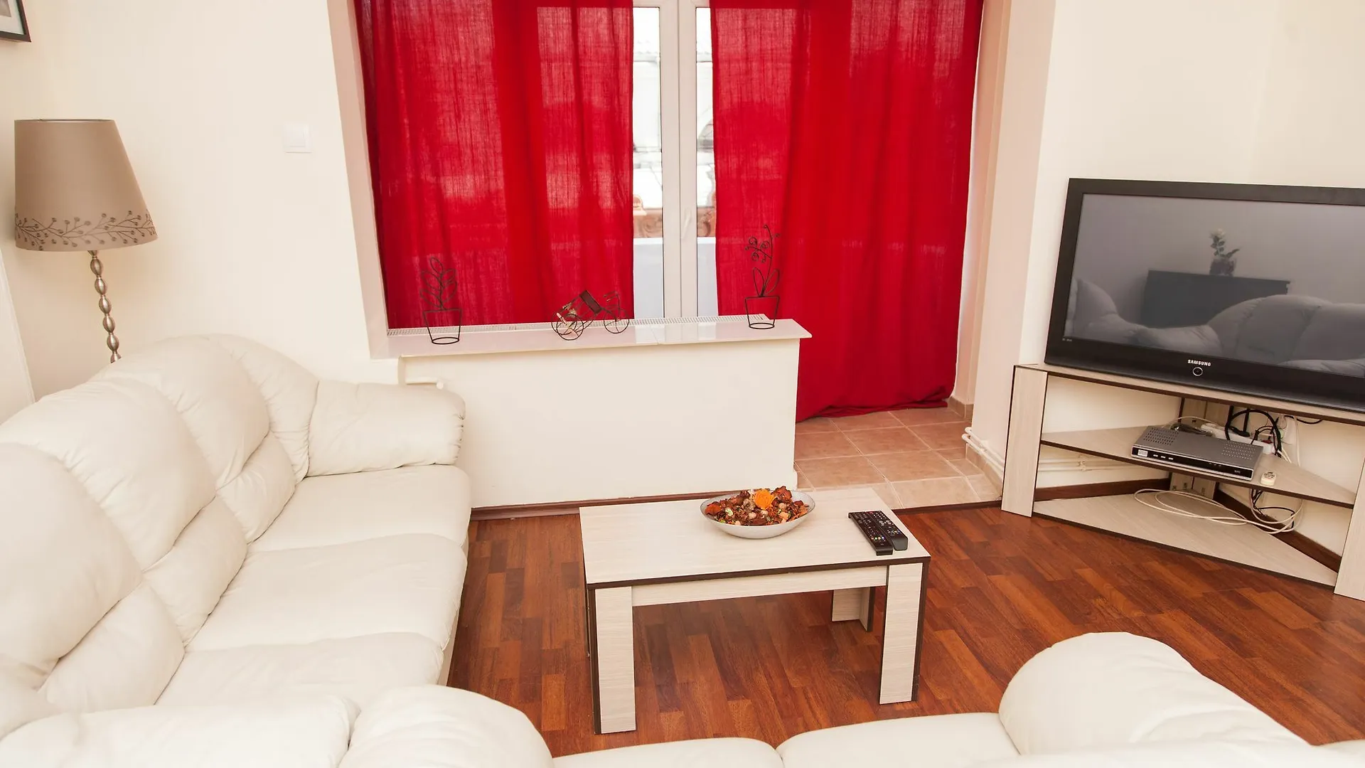 Redbed Self-Catering Apartments Bucharest