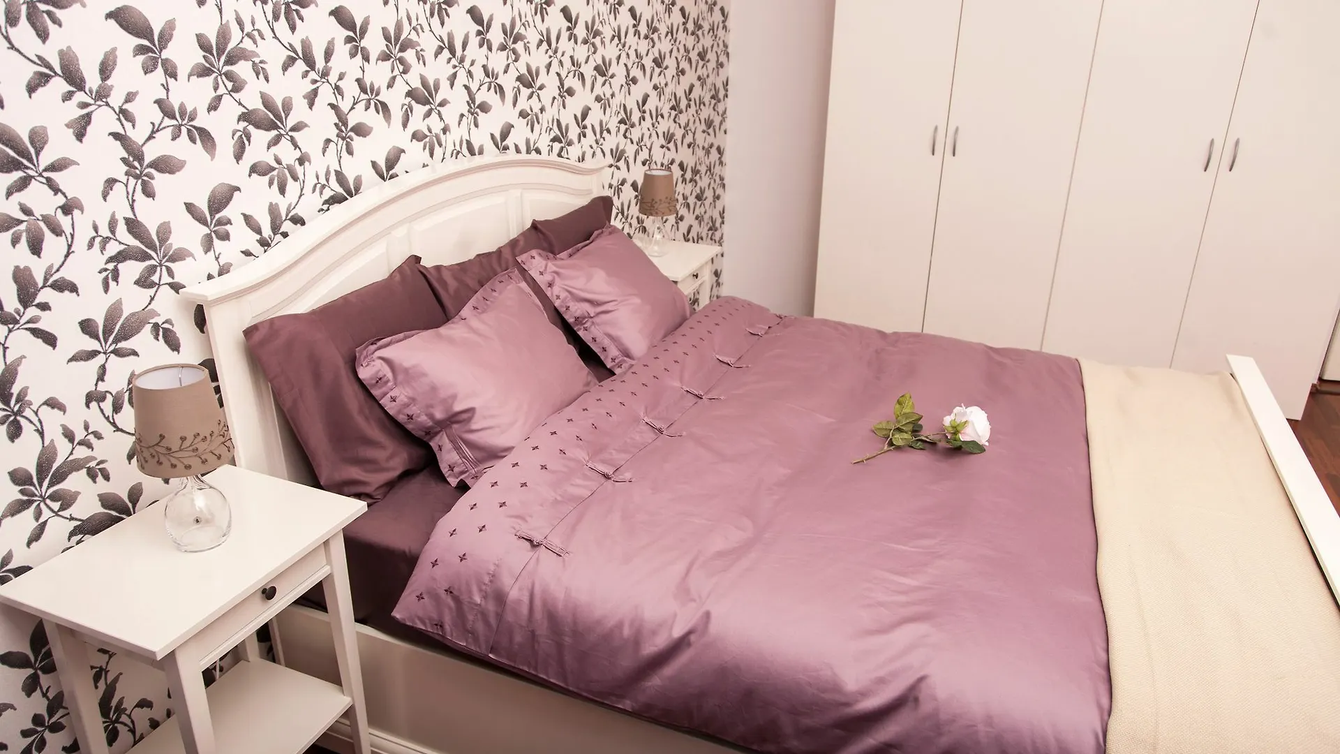 Redbed Self-Catering Apartments Bukarest