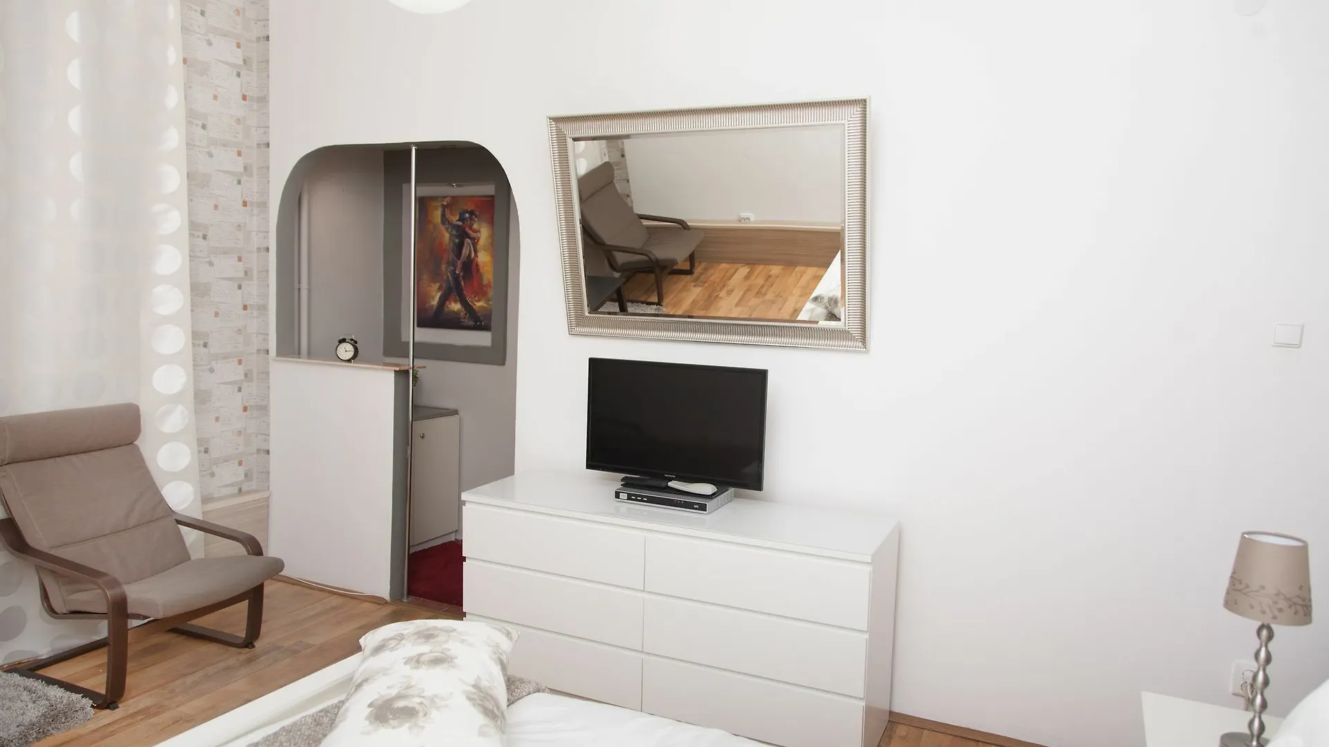 Redbed Self-Catering Apartments Bukareszt